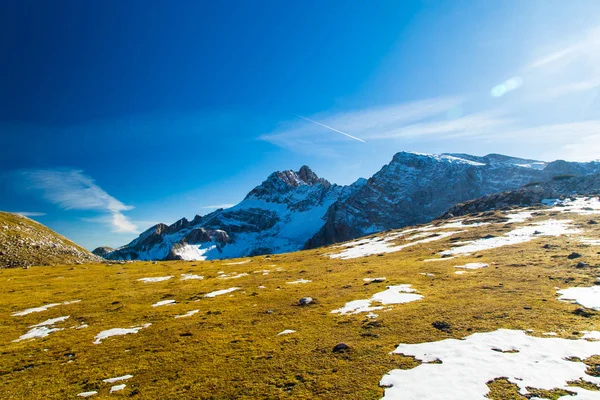 Manhã de outono nos alpes — Fotografia de Stock