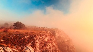 Val Rosandra sisli sonbahar akşam