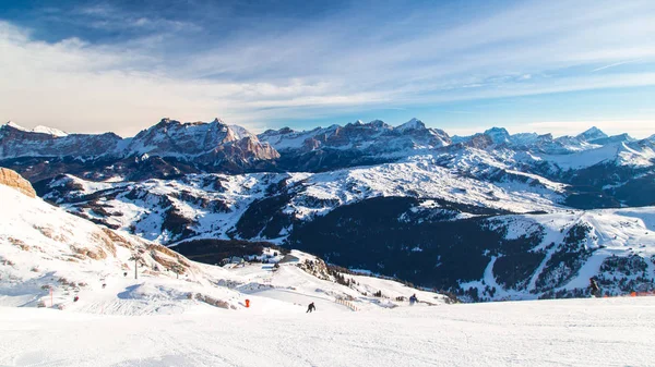 意大利洛米蒂准备滑雪季节 — 图库照片