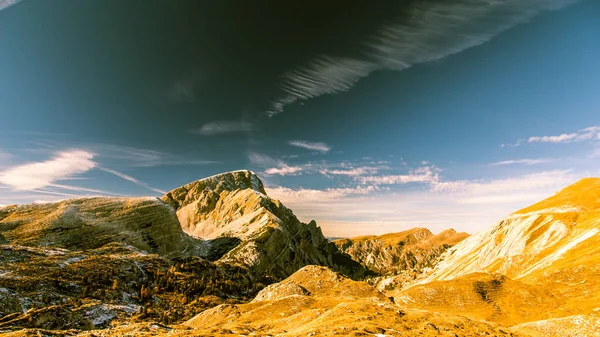 Matin d'automne dans les Alpes — Photo