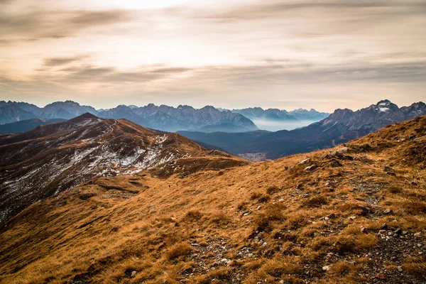 Manhã de outono nos alpes — Fotografia de Stock