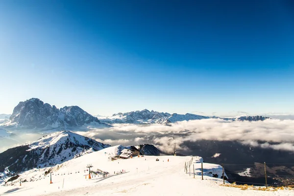 Італійський Dolomiti готова лижного сезону — стокове фото