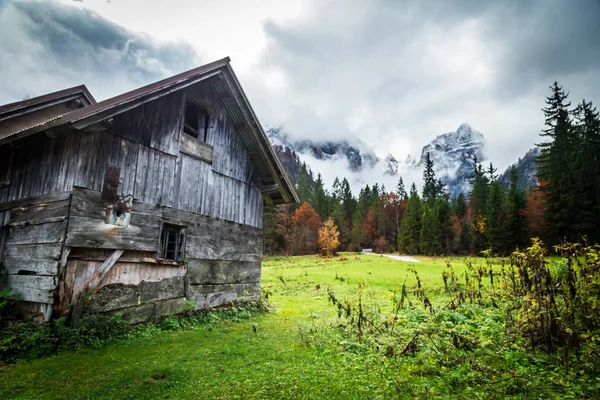 Manhã de outono nos alpes — Fotografia de Stock