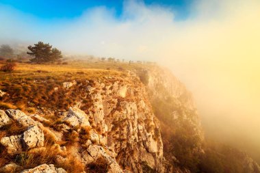 Val Rosandra sisli sonbahar akşam