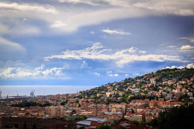 Trieste şehir üzerinde fırtına