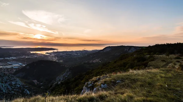 Lever de soleil des collines — Photo