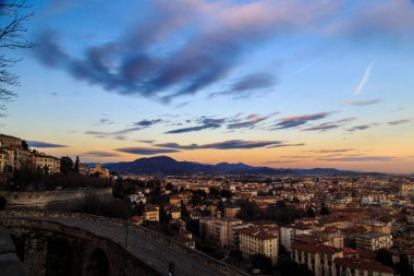 Bergamo renkli günbatımı