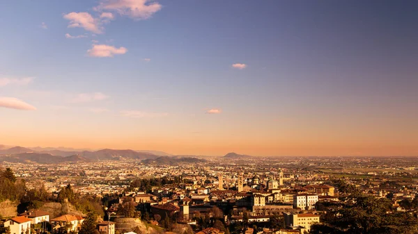 Bergamo renkli günbatımı