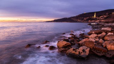 Kale ve deniz feneri Trieste