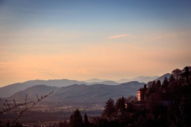 Bergamo renkli günbatımı