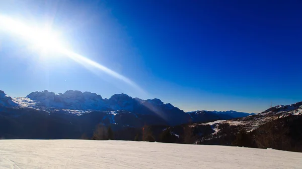 Dolomiti-ді-Брента у зимовий день — стокове фото