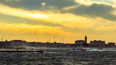 Trieste şehir rüzgarlı gün