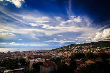 Trieste şehir üzerinde fırtına