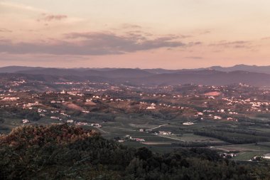 günbatımı Köyü'nde