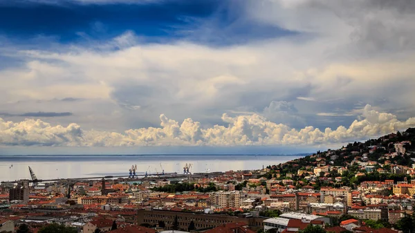 Storm over the city of Trieste — Stock Photo, Image