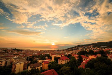 Trieste şehir on Sunset