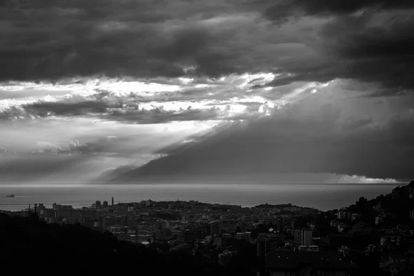 Tempestade sobre a cidade de Trieste — Fotografia de Stock