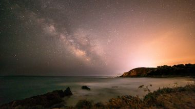 Samanyolu Sardunya'nın gökyüzünde
