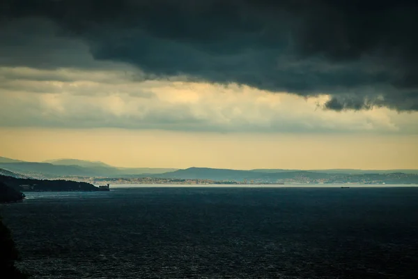Tempestade está chegando no golfo de Trieste — Fotografia de Stock