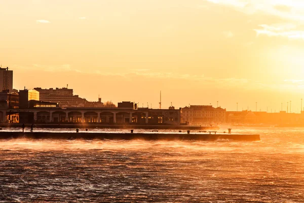 Trieste şehir rüzgarlı gün