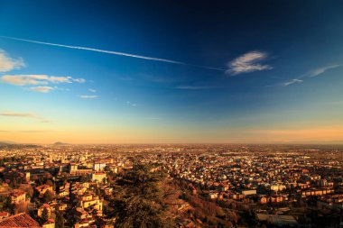 Bergamo renkli günbatımı