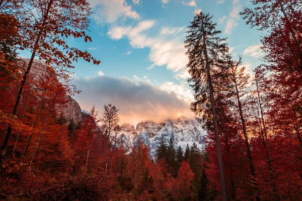 Herfst avond in de Italiaanse Alpen — Stockfoto