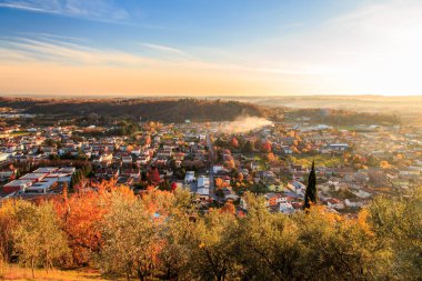 İtalyan kırsal kesimde renkli sonbahar günbatımı