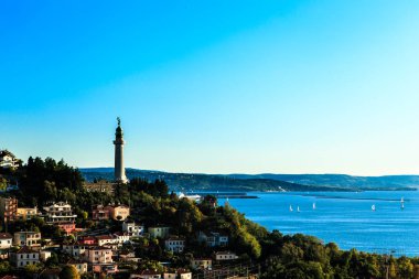 Akşam sonra kaydın Tri Körfez Barcolana regatta