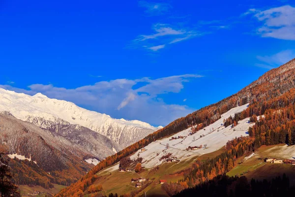 Colorful sunset in the Valle Aurina — Stock Photo, Image