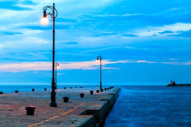 Trieste şehir rüzgarlı gün