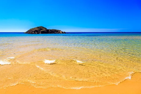 A praia de Chia su Giudeu, Sardenha — Fotografia de Stock