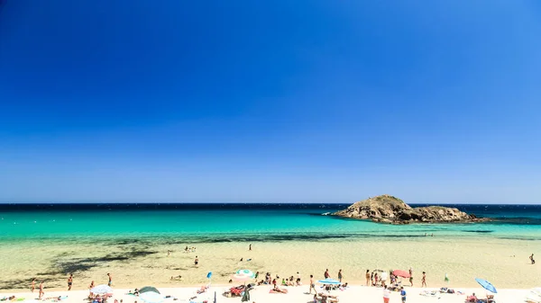 A beach Chia su Giudeu, Sardinia — Stock Fotó