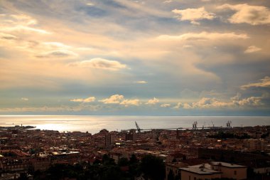 Trieste şehir üzerinde fırtına