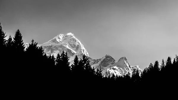 Sun goes down on Mangart, Italian alps — Stock Photo, Image