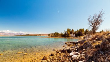 Plaj Krk Island güneşli günde