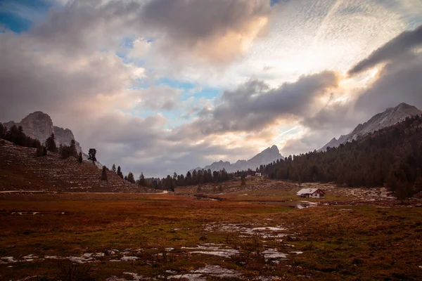 Fanes Sennes Braies 自然公園では美しい、Fanes 計画 — ストック写真