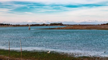 Grado göl günbatımı bahar