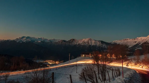 Zimowy wieczór w Alpach Julijskich — Zdjęcie stockowe