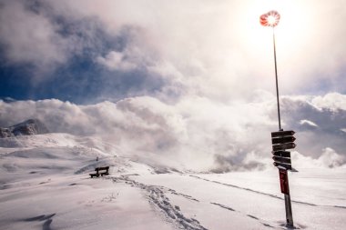 Rüzgâr tulumu Alpleri'nde