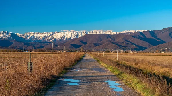 Tramonto invernale nella campagna italiana — Foto Stock