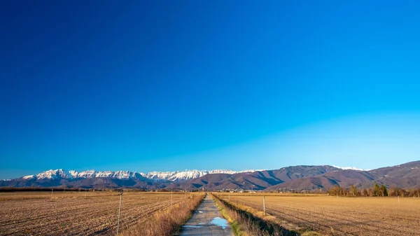 Tramonto invernale nella campagna italiana — Foto Stock