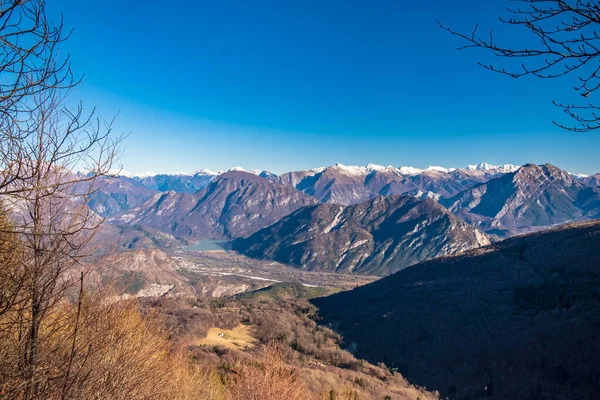 Panorama ze szczytu alpejskiego — Zdjęcie stockowe