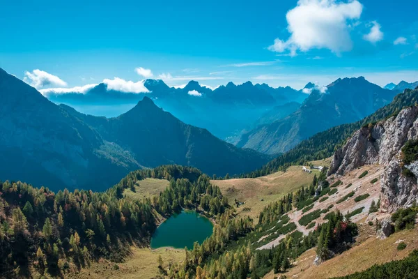 Dia Ensolarado Outono Nos Alpes Cárnicos Friuli Venezia Giulia Itália — Fotografia de Stock