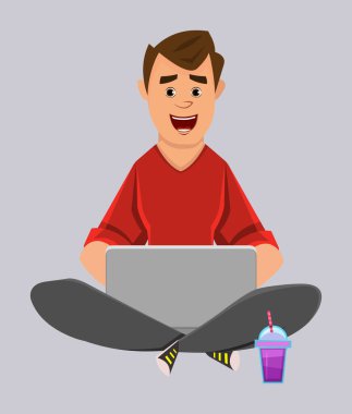 Genç bir ofis çalışanı yerde oturuyor ve dizüstü bilgisayarda çalışıyor. Tasarım, video, animasyon veya hareket için özel karakter.