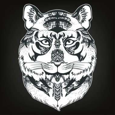 Etnik desenli hayvan kafa