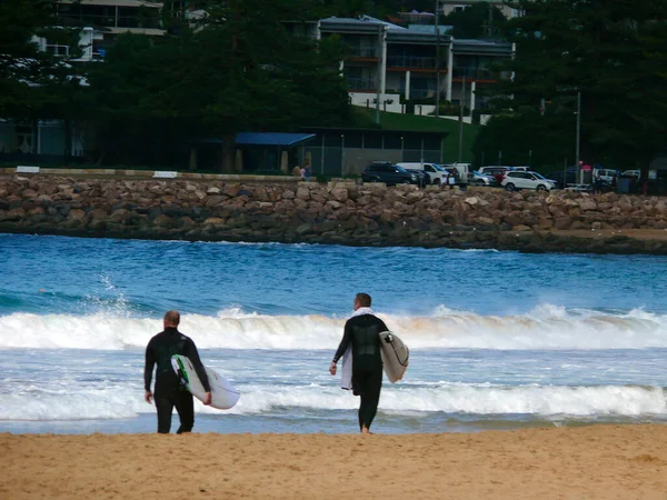 Surfistas Preparan Para Entrar Agua Avoca Beach Australia — Foto de Stock