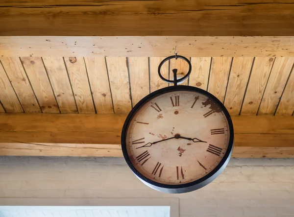 Antique Clock Large Dial Hangs Wooden Ceiling — Stock Photo, Image