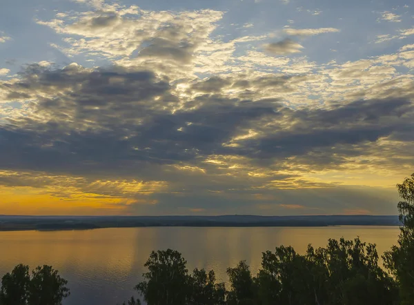 Oost Siberië Vroege Zomer Vroege Ochtend Zonsopgang Hemel Bedekt Met — Stockfoto