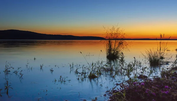 Oost Siberië Baikal Regio Lake Shore Prachtige Zonsondergang Bijna Wolkenloze — Stockfoto