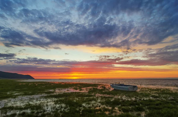 Siberia Oriental Lago Baikal Pueblo Bolshoy Goloustnoye Hermoso Amanecer Montón —  Fotos de Stock